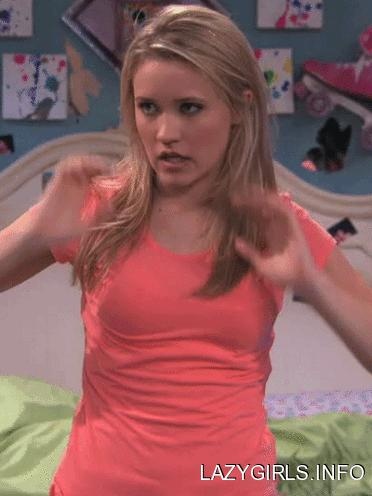 Emily Osment jung